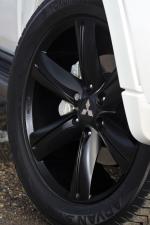 Mitsubishi Shogun Black 2012 года (UK)